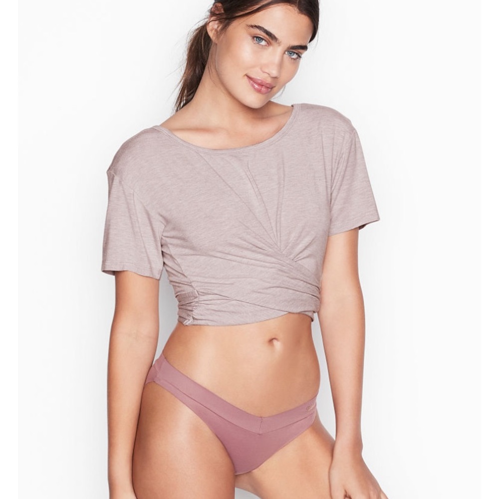 VS crop twist top